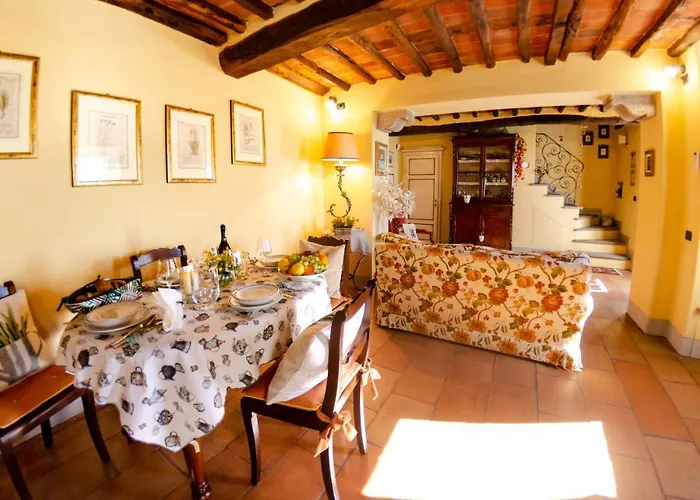 La Casa Del Sole Petrognano (Lucca)